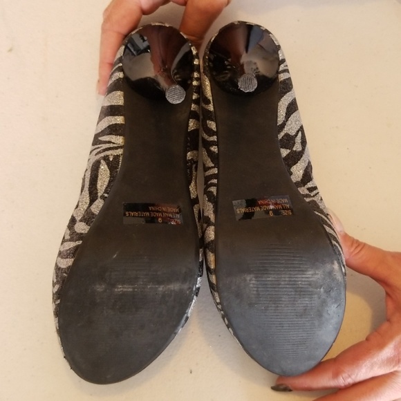 Zebra Heels - Picture 2 of 3